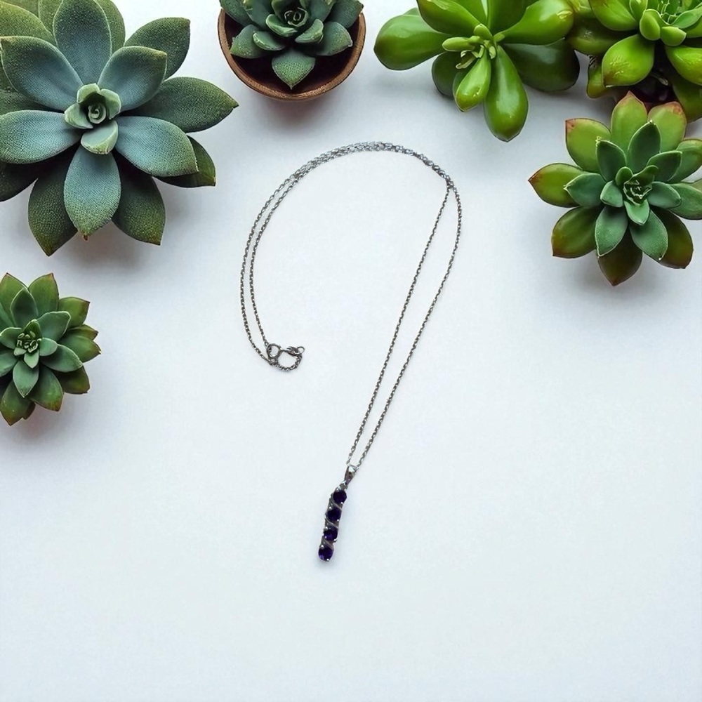 Sterling silver amethyst pendant necklace